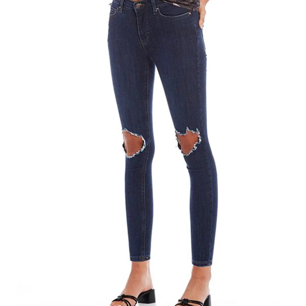 Free people distressed skinny Jean
